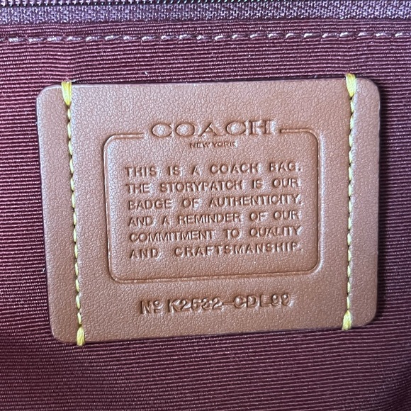 ✅Coach Station Tote Bag In Signature Leather - Picture 11 of 13